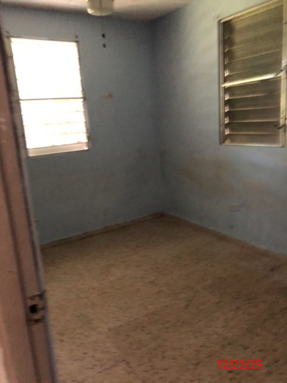 Property image 6 / 8