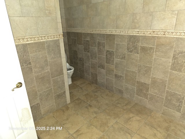 Property image 8 / 12