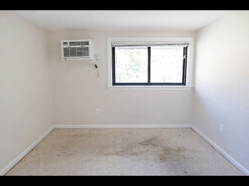 Property image 8 / 9