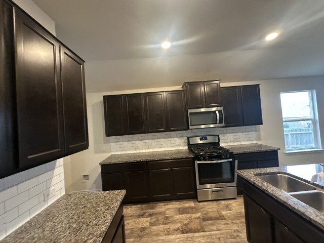 View property gallery image 3