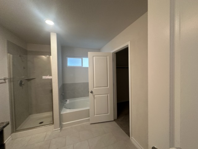 Property image 9 / 16