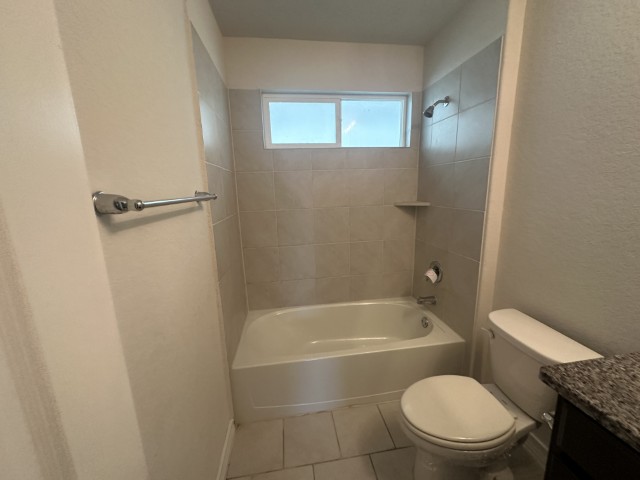 Property image 12 / 16