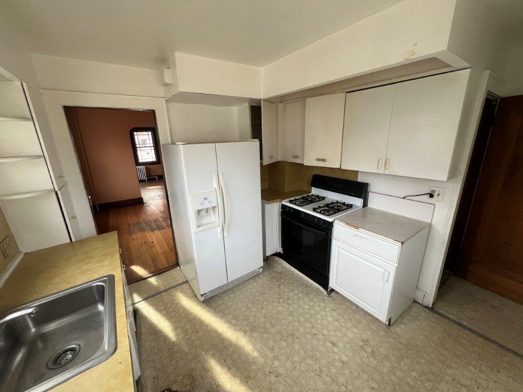 View property gallery image 4