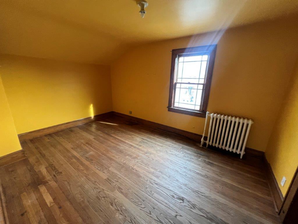 Property image 8 / 9