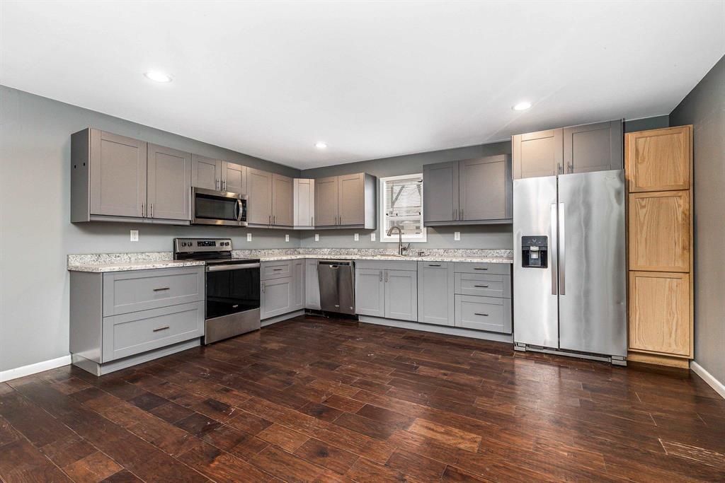 View property gallery image 5