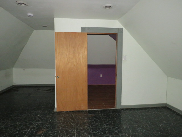 View property gallery image 4