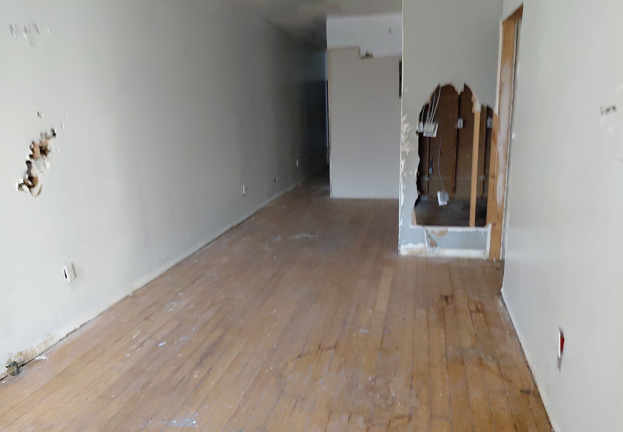 Property image 7 / 8