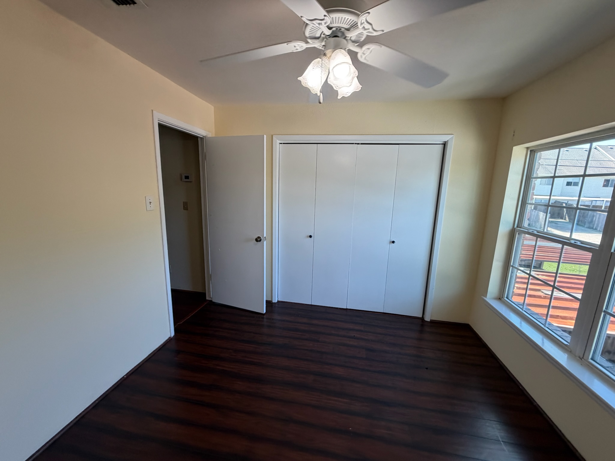 Property image 9 / 16