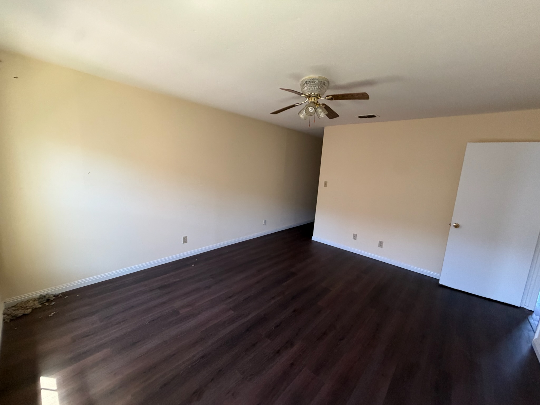 Property image 14 / 16
