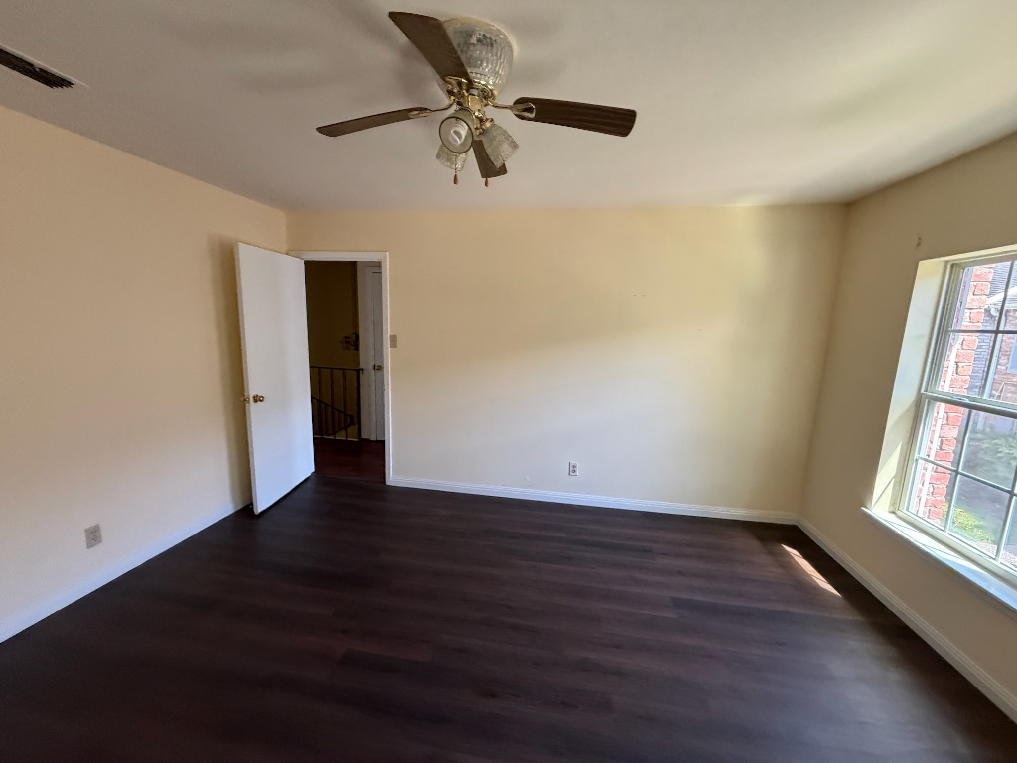 Property image 15 / 16