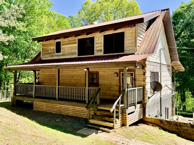 Home - 335 Bear Cage Rd, Roan Mountain, TN 37687