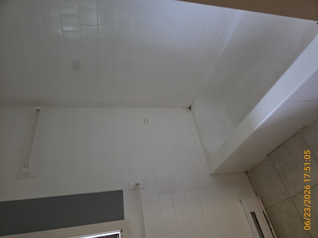 Property image 9 / 10