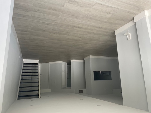 View property gallery image 2