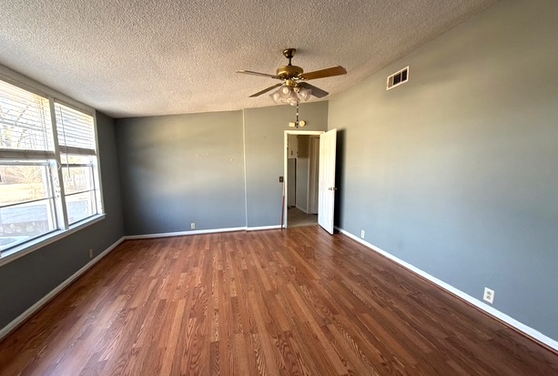 Property image 8 / 16