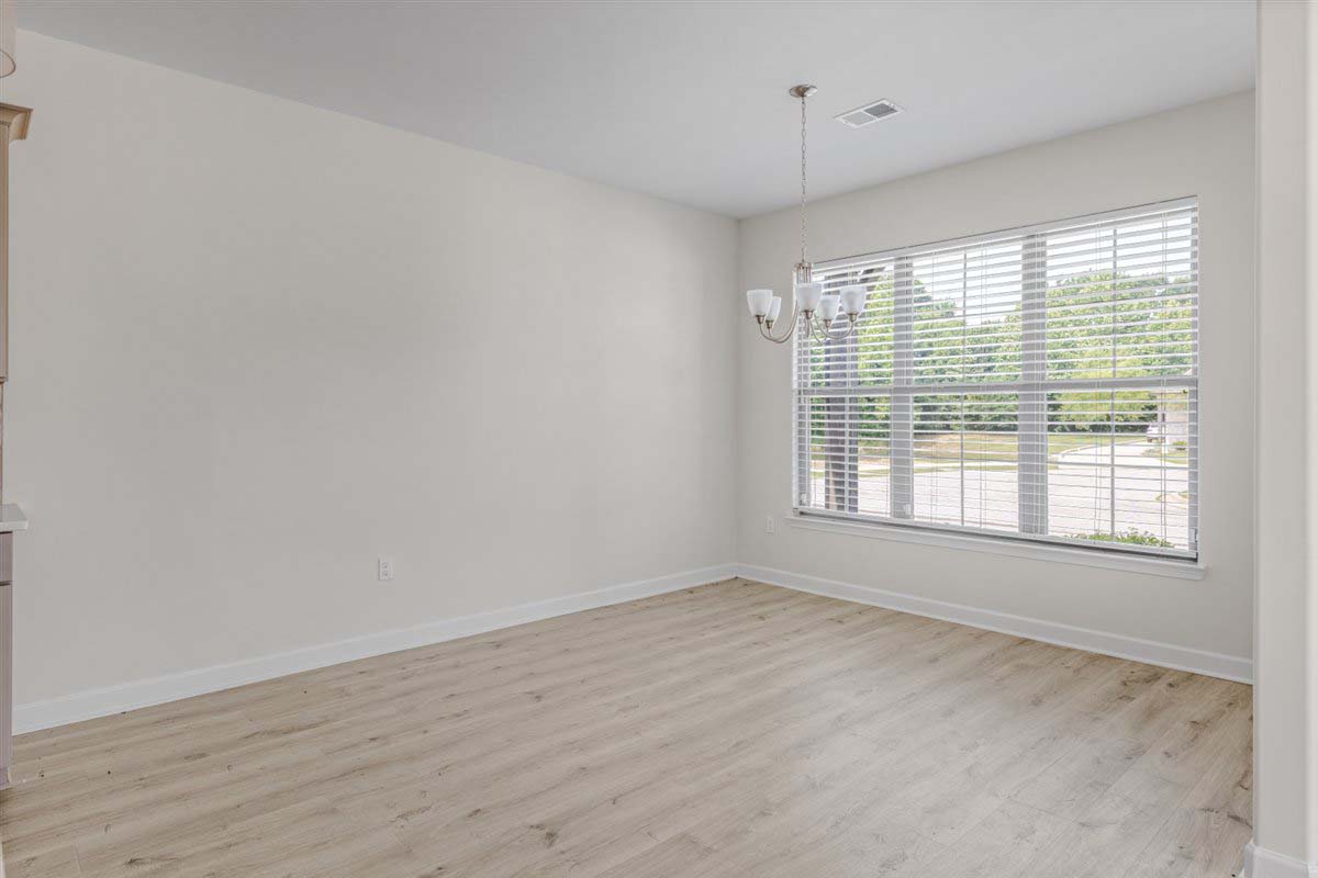 View property gallery image 4