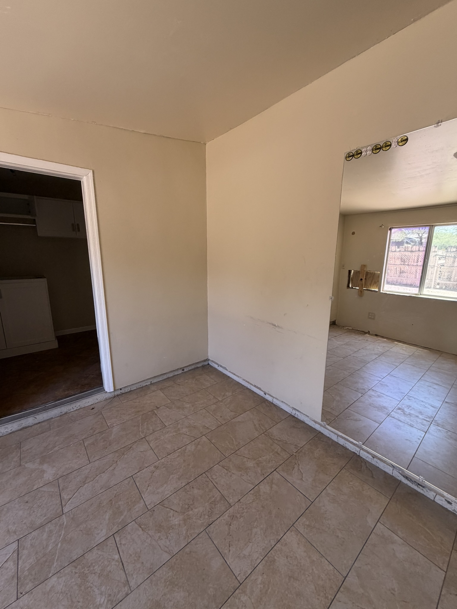 Property image 12 / 14