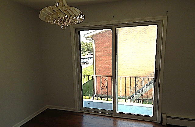 Property image 8 / 9