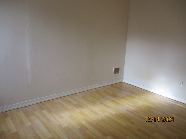View property gallery image 5