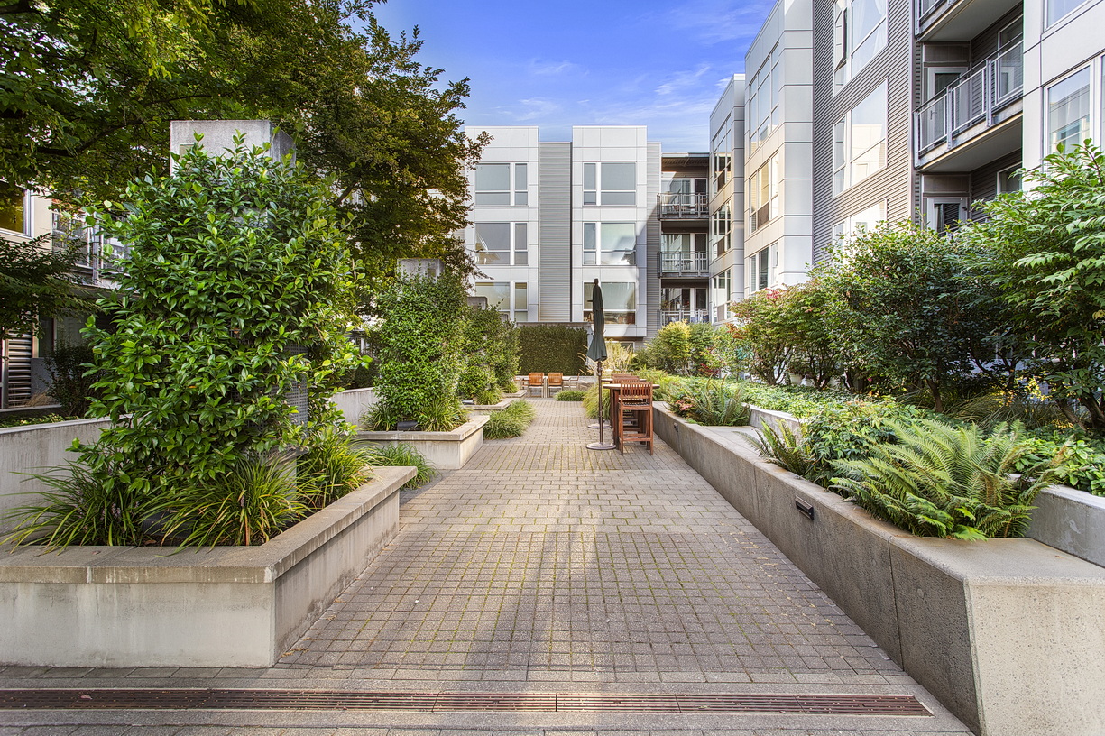 View property gallery image 3