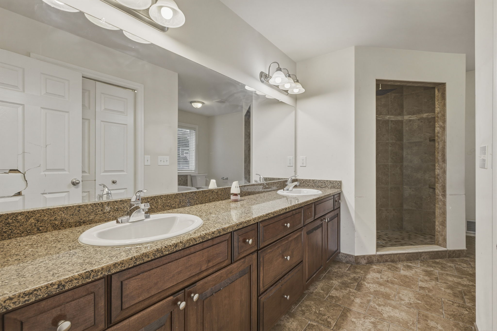 Property image 14 / 20