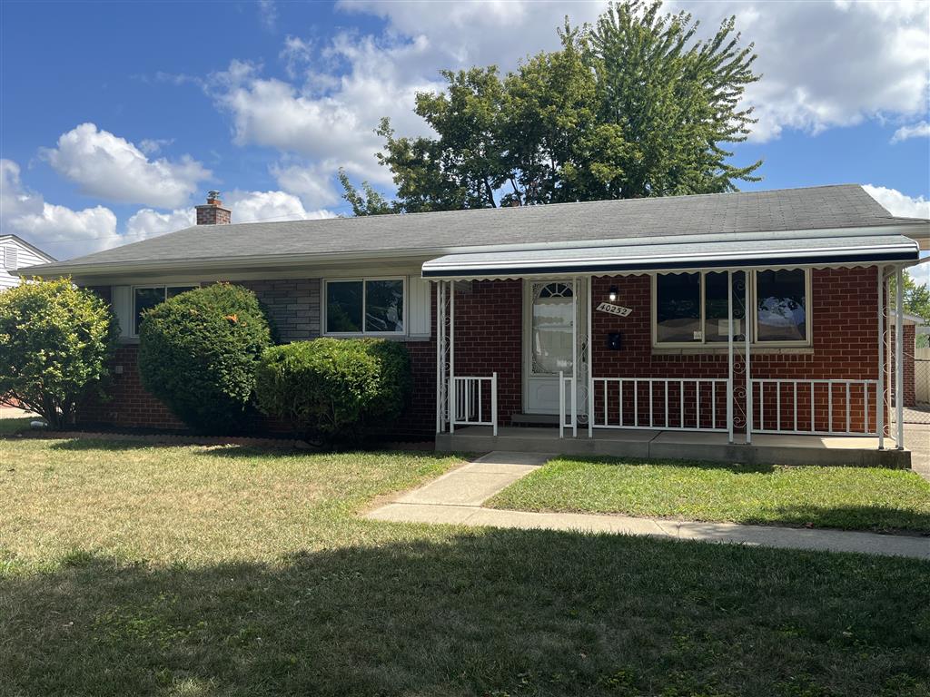 Home - 40252 Hamilton Dr, Sterling Heights, MI 48313