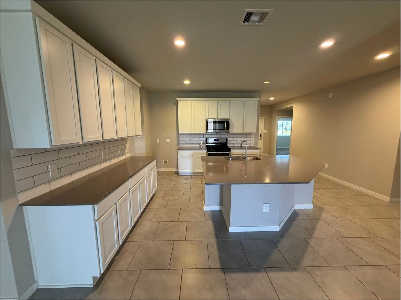 Property image 7 / 19