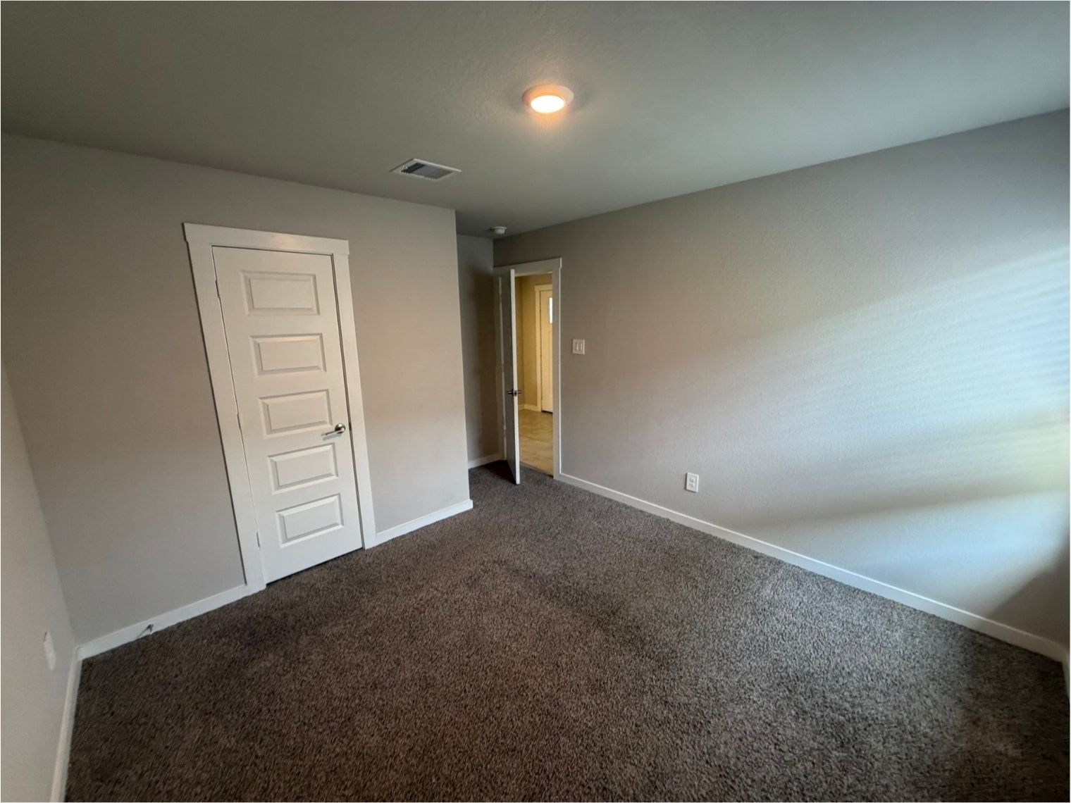Property image 13 / 19