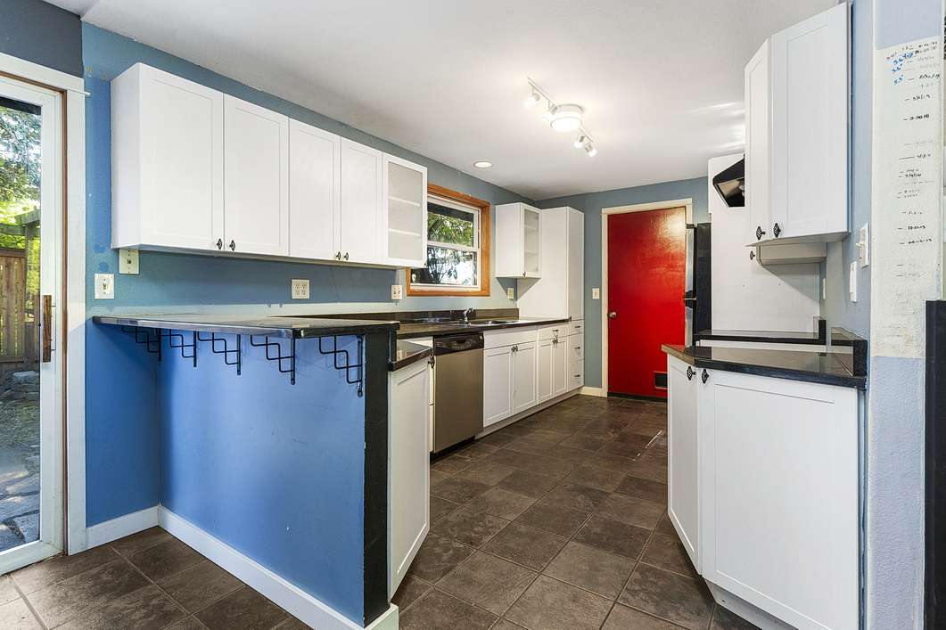 Property image 8 / 20