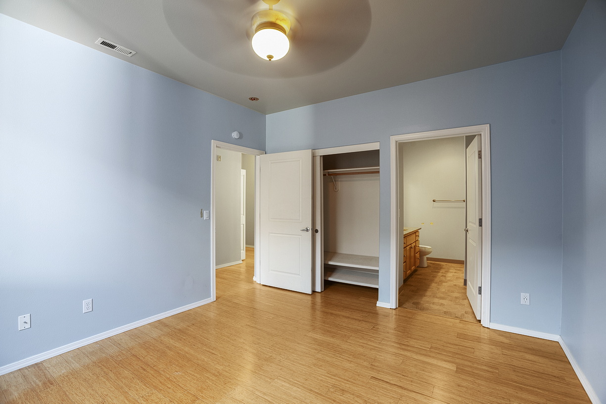 Property image 18 / 21