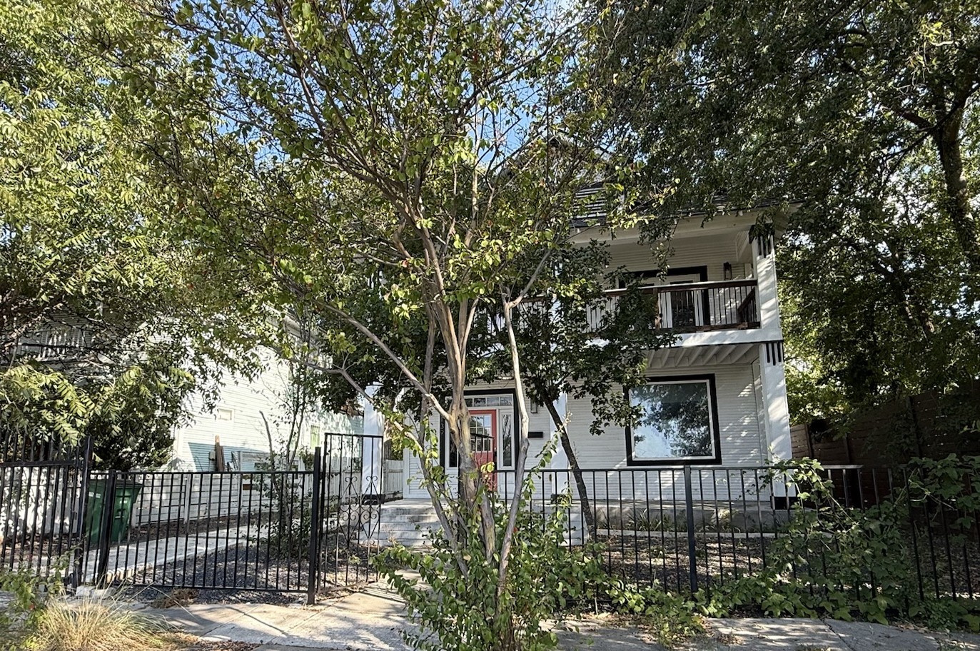 View property gallery image 1