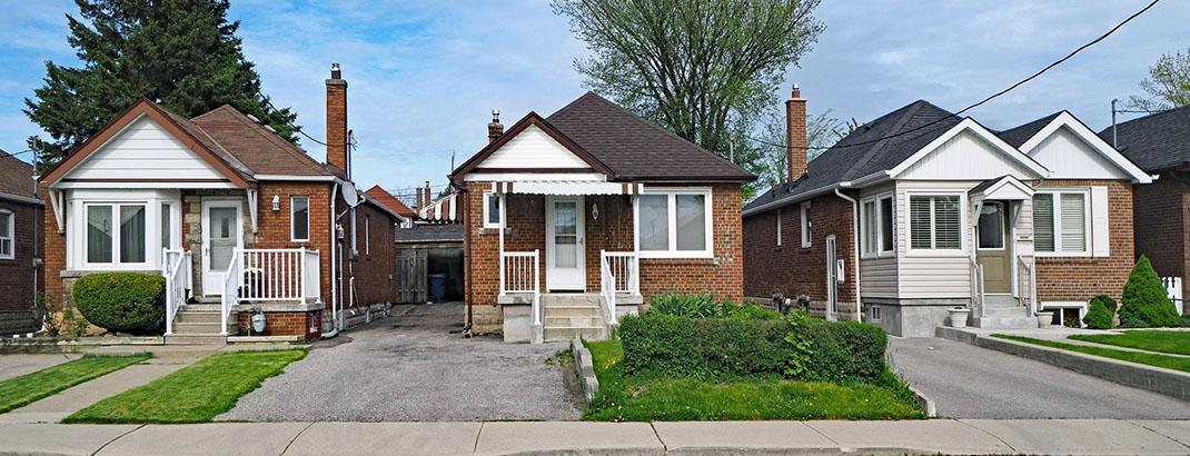 3 homes on the same side of the street